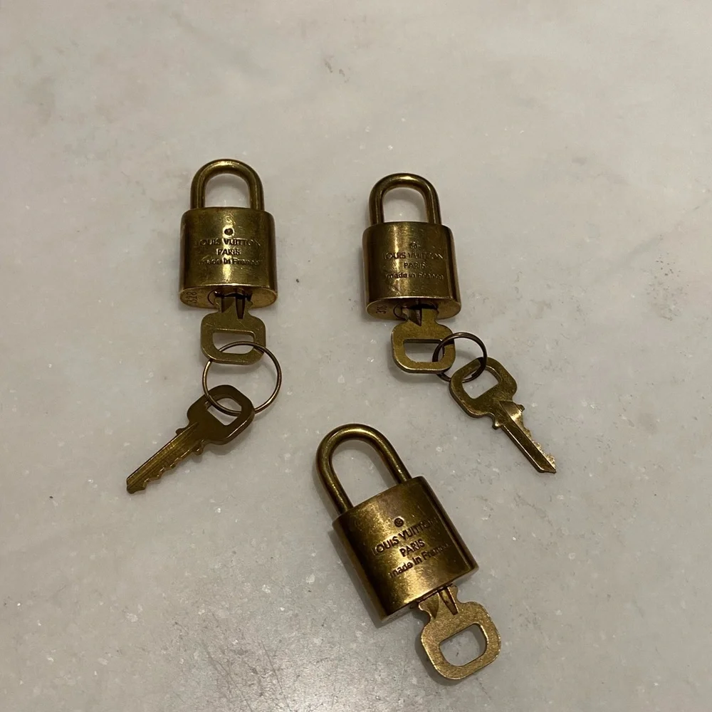 COPY - Louis Vuitton Brass Lock & Key Set - Picture 14 of 16
